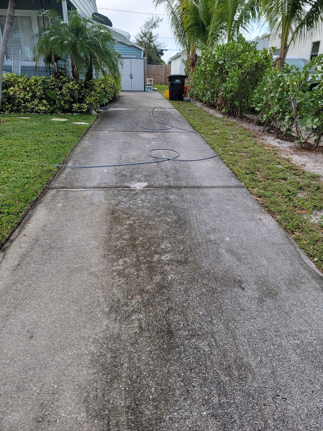 concrete driveway pressure cleaning in West Palm Beach FL 33405 Thumbnail